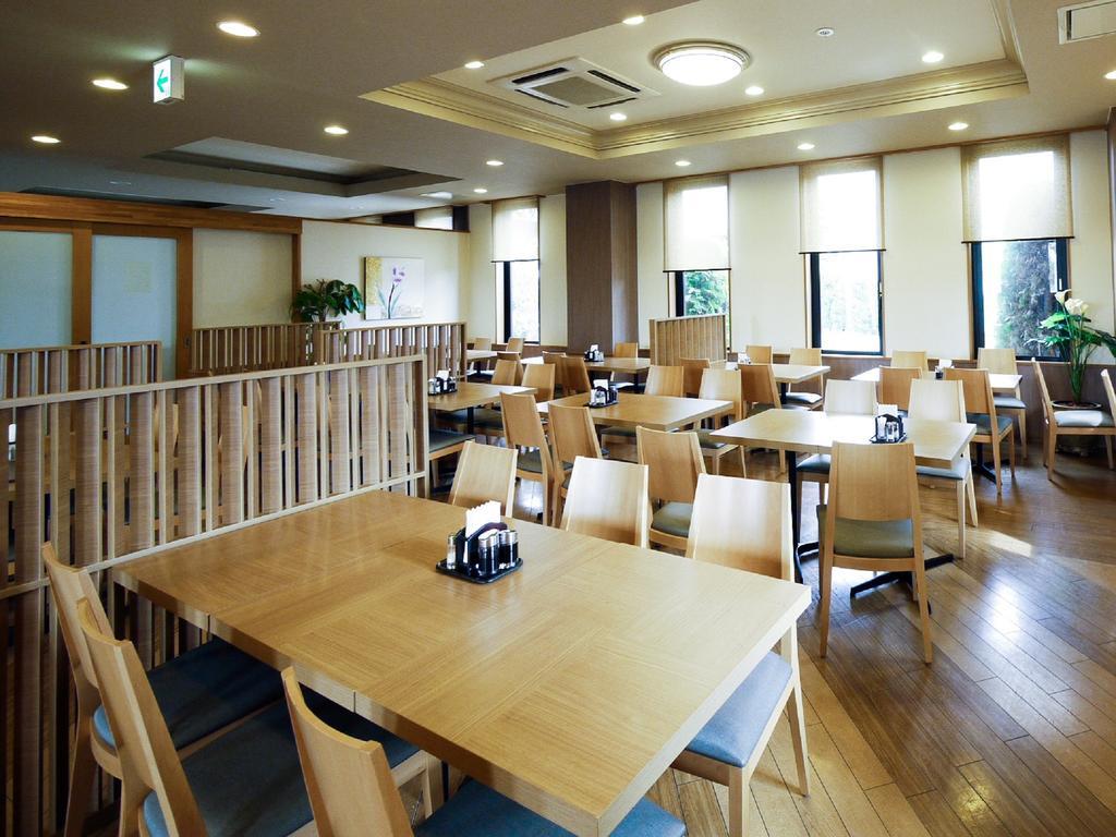 Hotel Route-Inn Yonezawa Ekihigashi Extérieur photo
