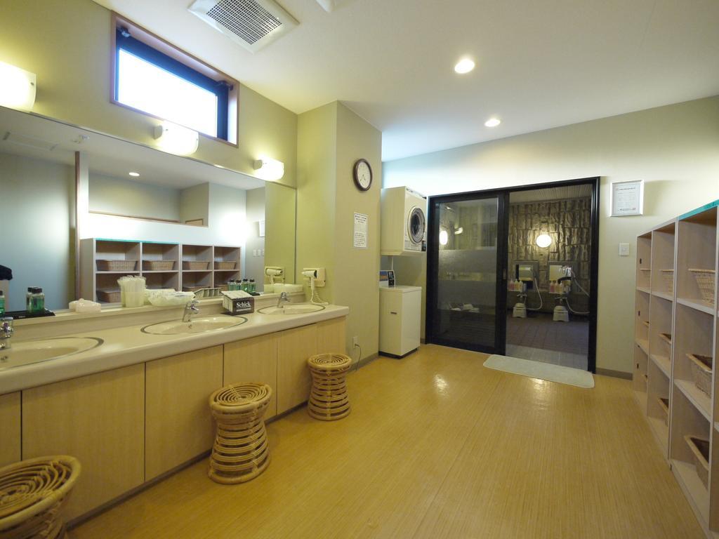 Hotel Route-Inn Yonezawa Ekihigashi Extérieur photo